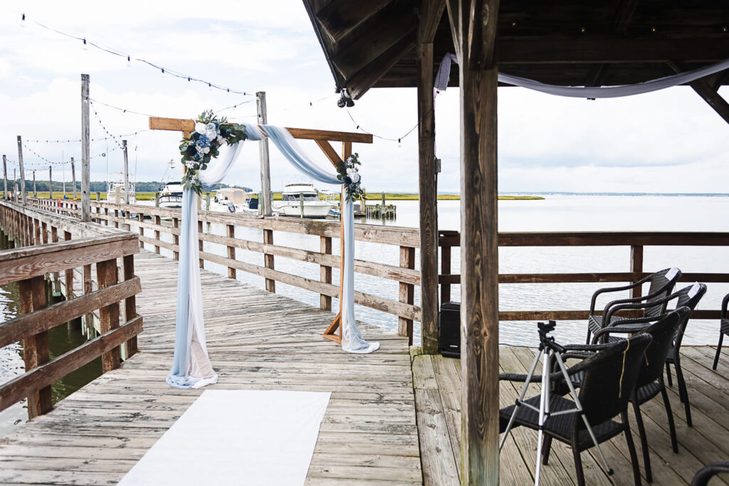Waterfront wedding at Gatling Pointe Yacht Club Smithfield7