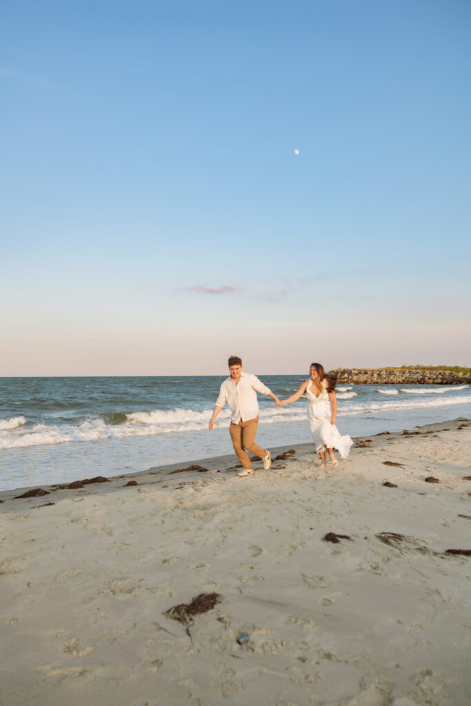 Josie Rene Photography Hampton Roads - Photos of couple on a beach