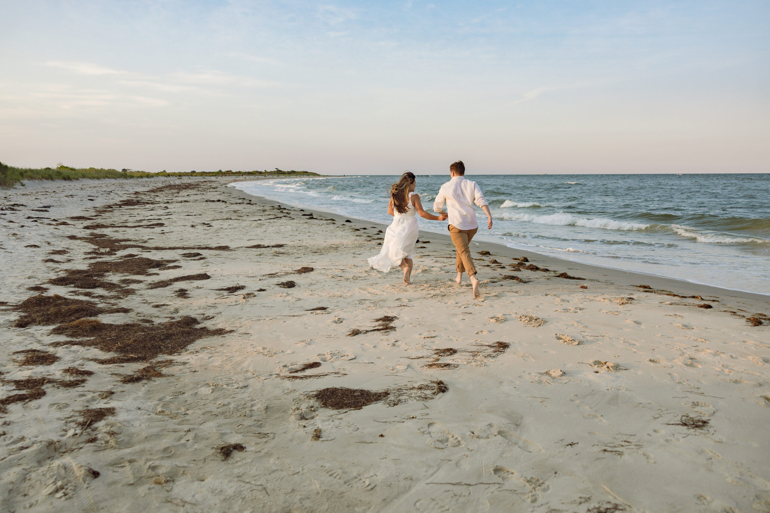 Josie Rene Photography Hampton Roads - Photos of couple on a beach